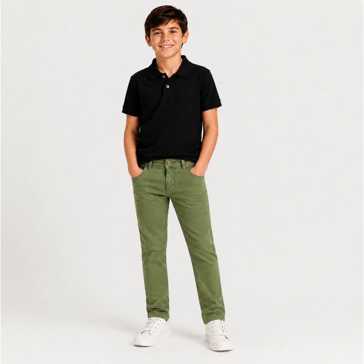 Tamanho: 12 / Cor: Verde Militar