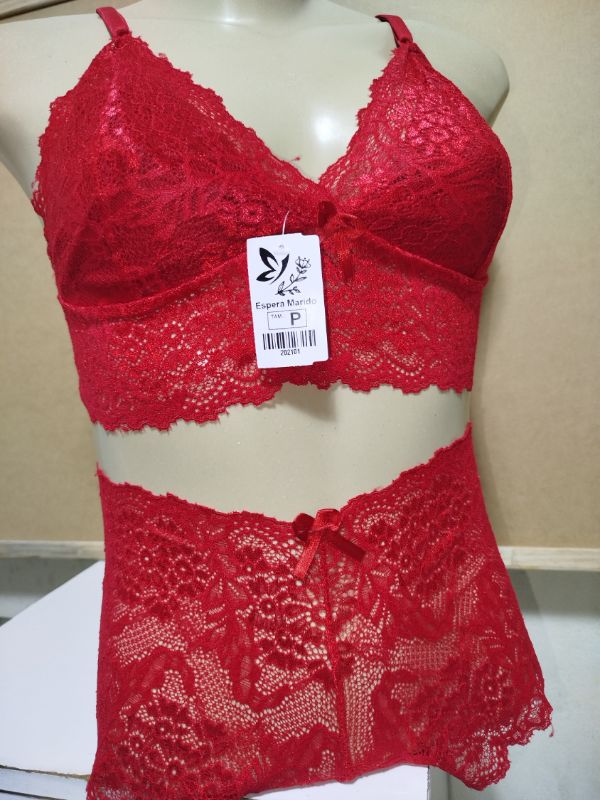 Tamanho P, cor vermelho