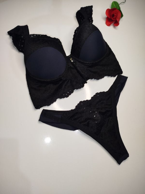 Tamanho: M, cor preto